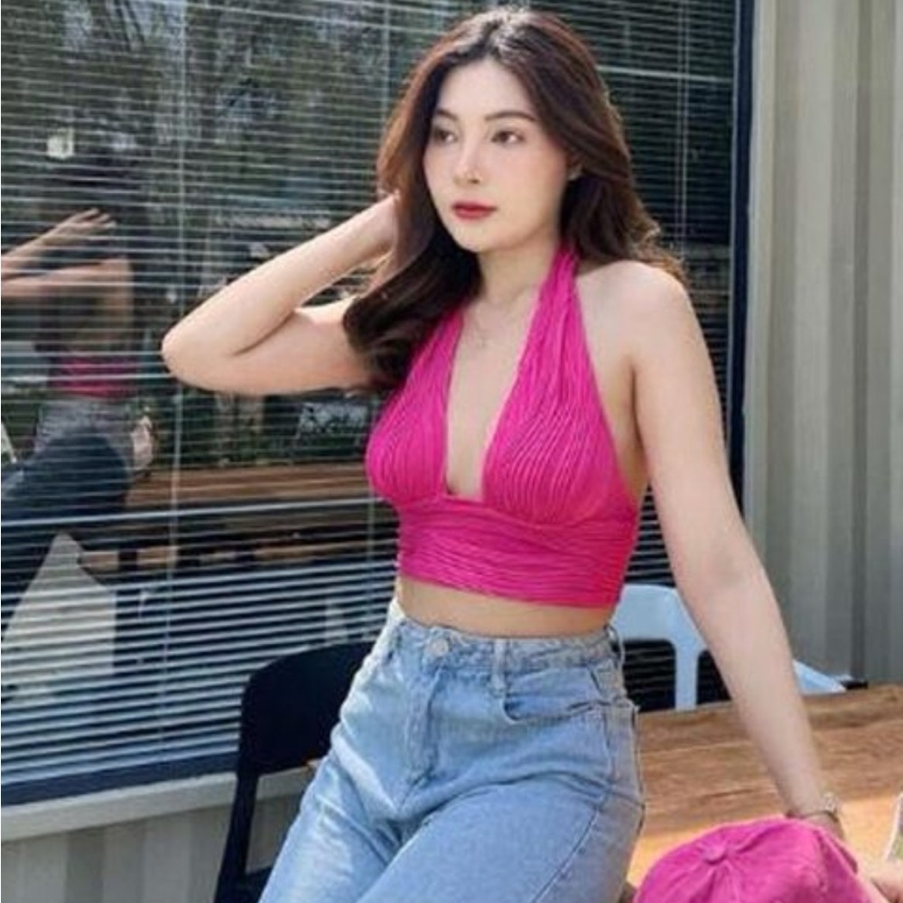 Backless Crop Halter Top - Picture 5 of 5